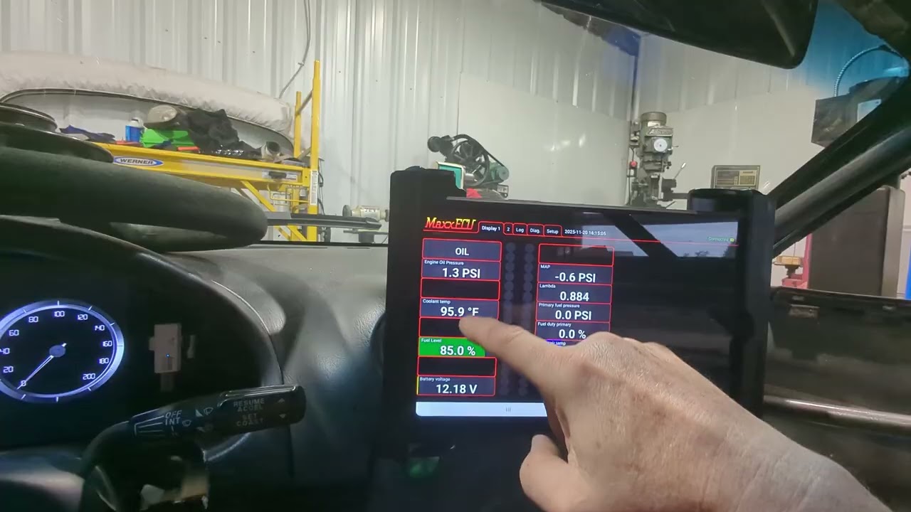 ALL the data... Dual displays with MaxxECU