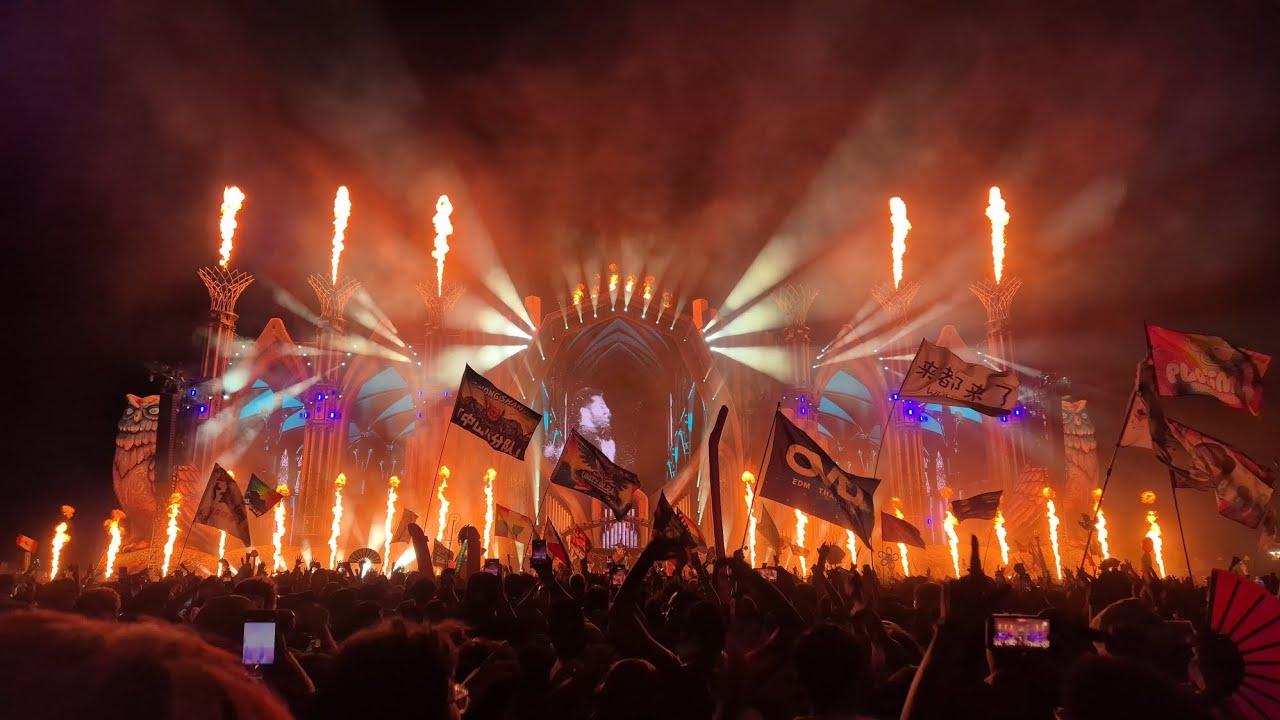 Заключительный фейерверк EDC THAILAND 2026 (День 2)