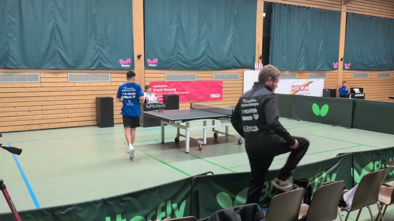 Tischtennis Regionalliga S&uuml;dwest: Krzysztof Wnek vs Tien Nghia Phong (2:3)