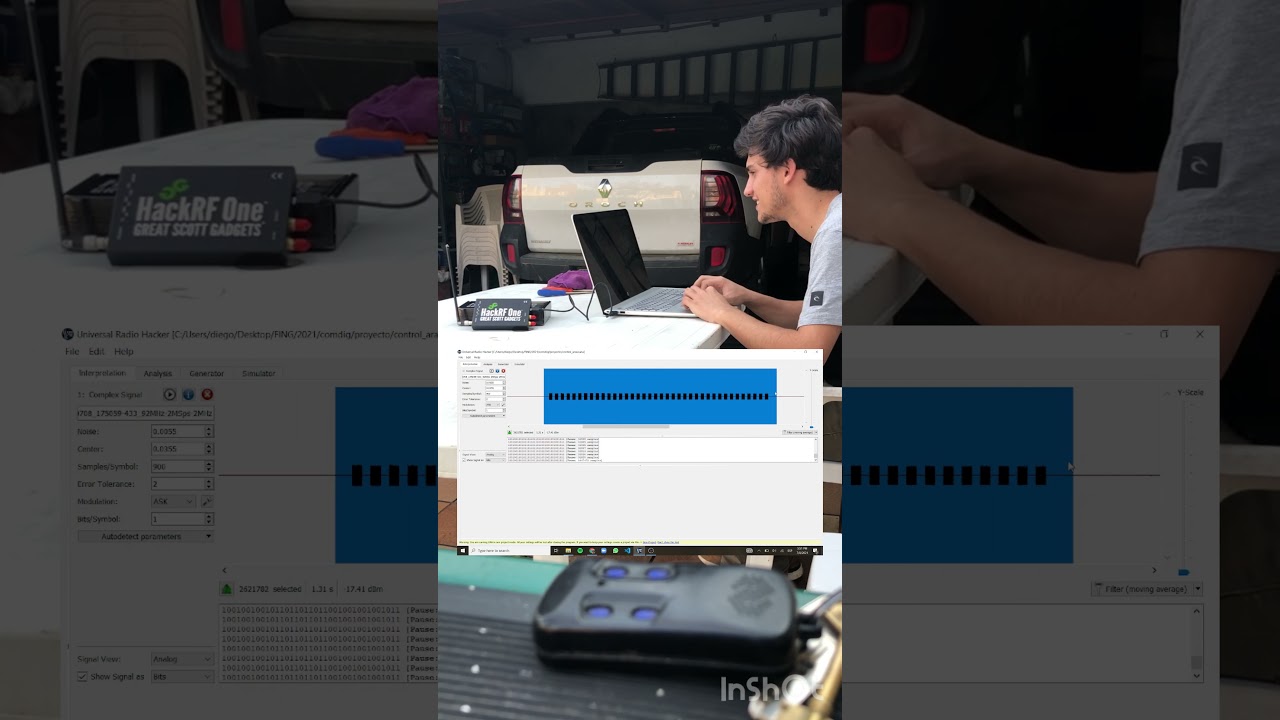 Replay attack to an automatic gate using HackRF and Universal Radio Hacker