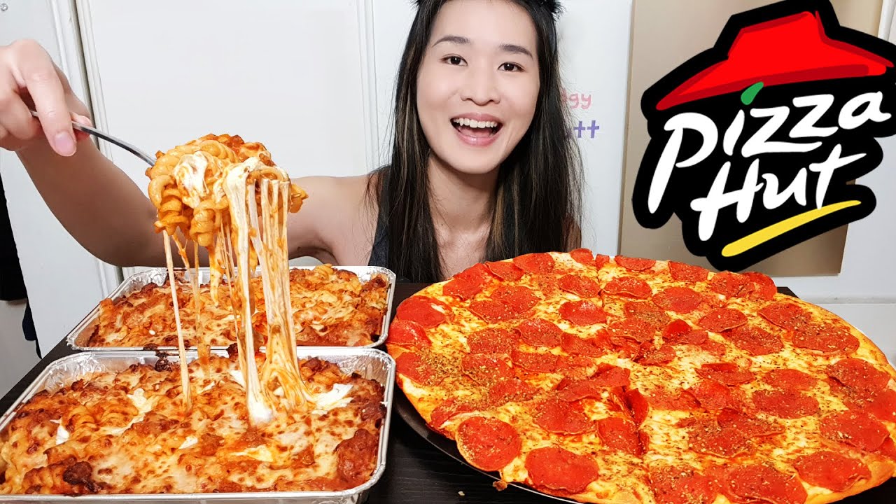 Pizza Hut NEW Edge Pepperoni Pizza! Cheesy & Meaty Marinara Pasta, Thin-Crust Pizza - Mukbang Asmr