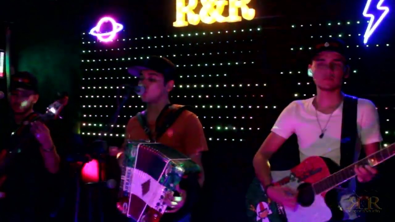 LA LOCA Los Reynaldos de la Sierra ((En Vivo))
