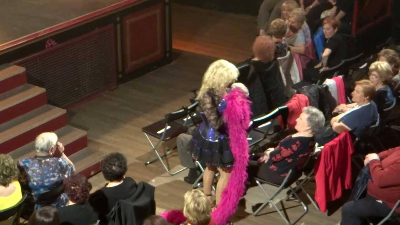 But I'm a Good Girl (Burlesque español )  - corazon contento CRISTINE BERNA