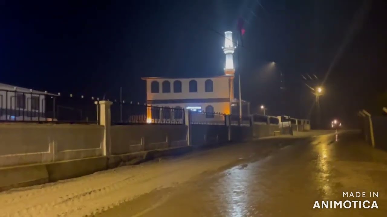 Bir Akşam, Bir Yağmur, Bir Aile | Köy Hatırası