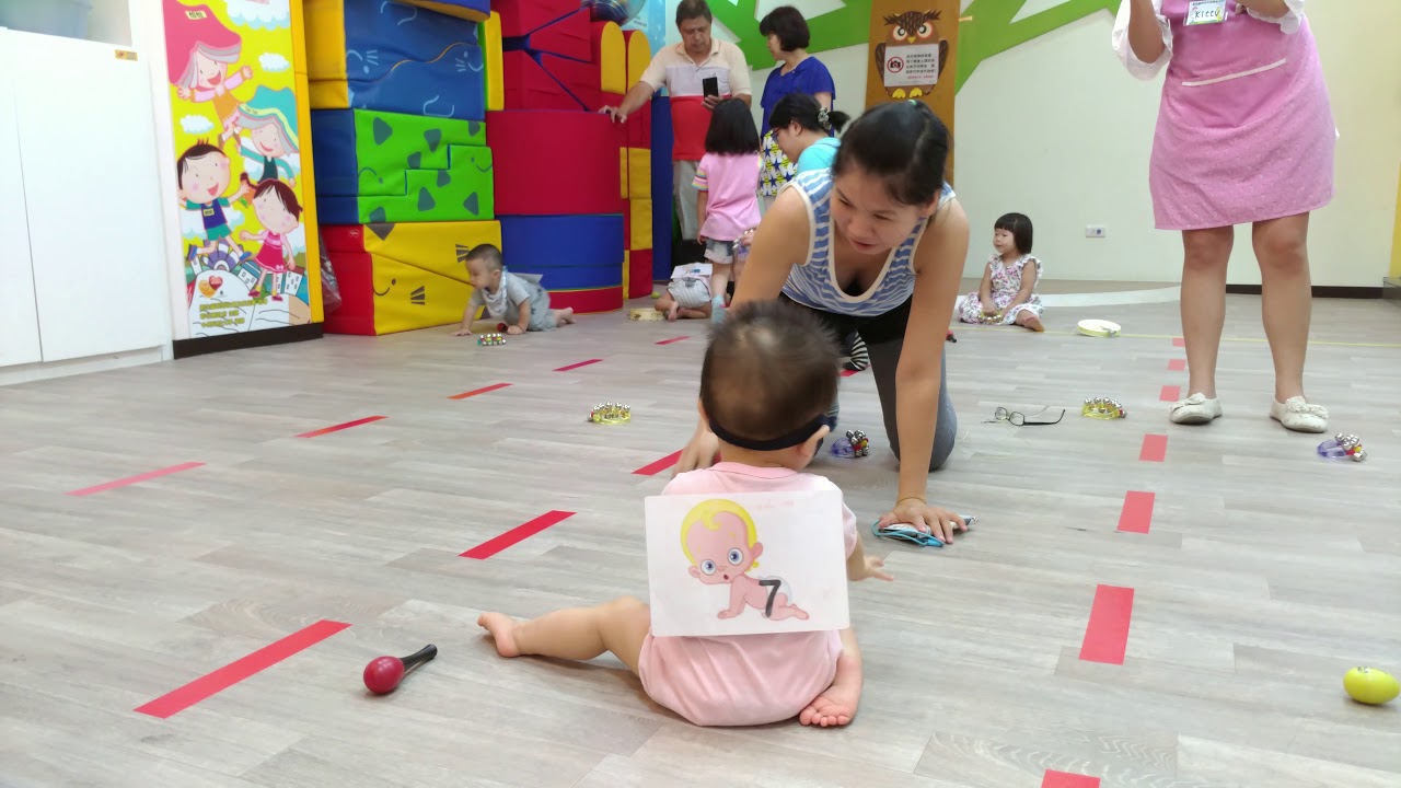 20170820 弟弟參加爬行比賽最後一名
