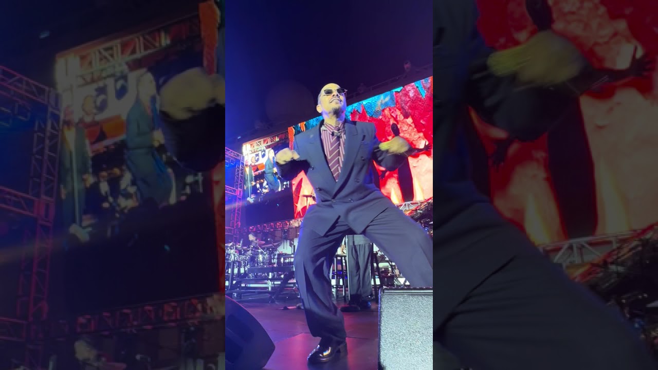 Maxwell live on 2026 Urban Hang Suite Cruise. Get to know ya!