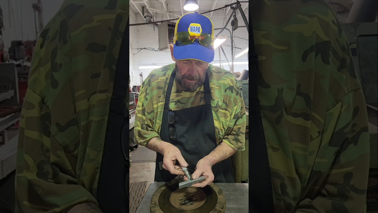 flywheel grinding #interesting #engine #educational