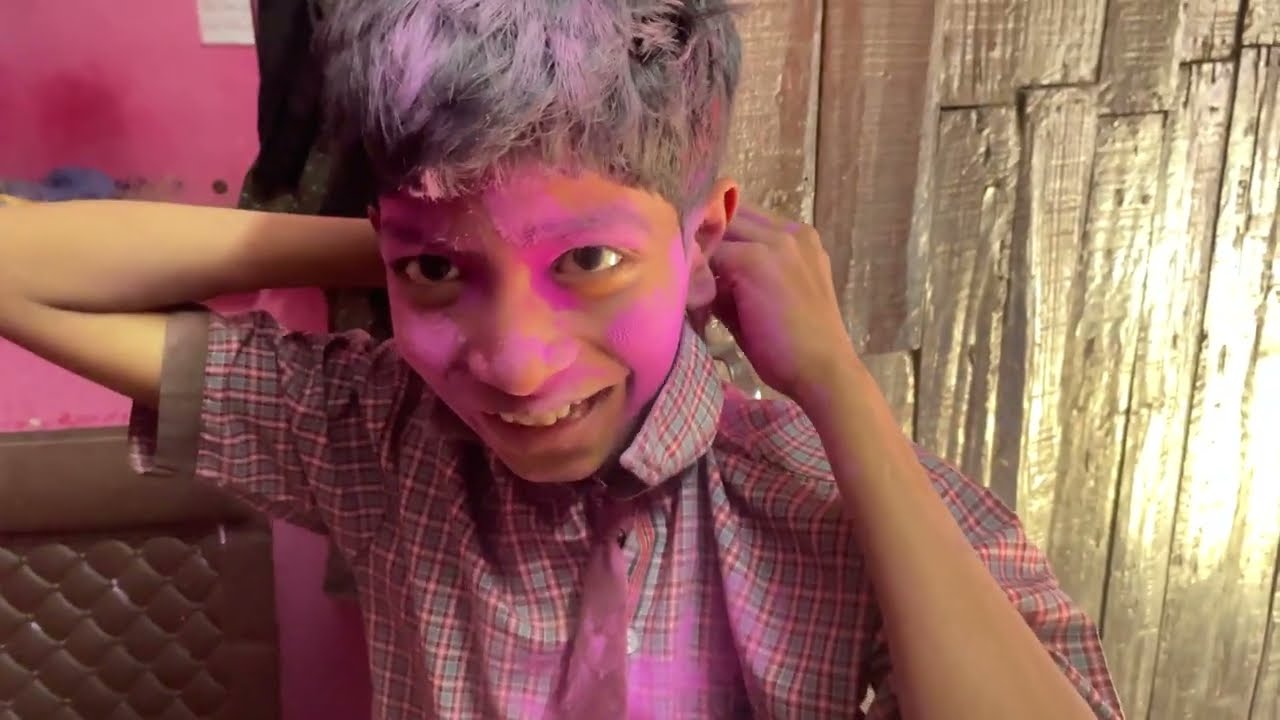 Arnav Kiske Saath Holi Khel Ke Aaya ?