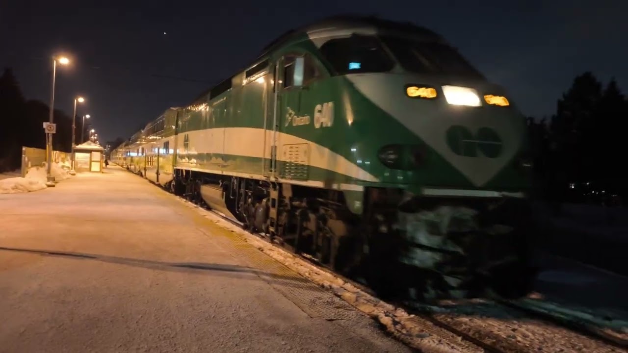 GO Train MP40PH 640 Arriving And Departure Old Cummer GO Station Pulling 10 Cars Train Cab Car 301