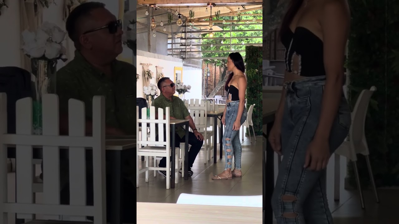 Pasa esto en el carro del amor parte 78 - linda mesera - cámara escondida