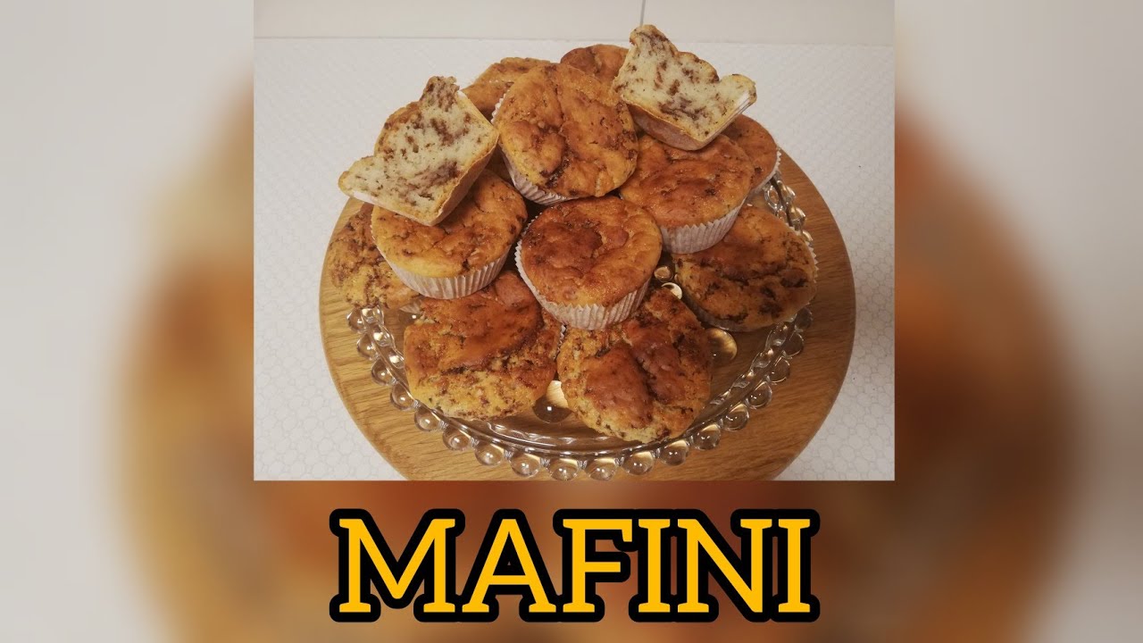 Mafini sa crnom i bijelom čokoladom.