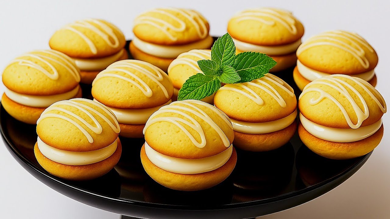The BEST🍋 Lemon Whoopie Pies Ever
