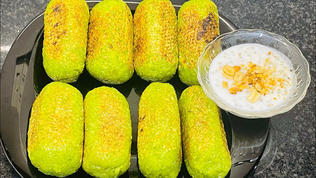 Thêm lá dứa cho món bánh chuối nếp nướng thơm ngon và đẹp mắt