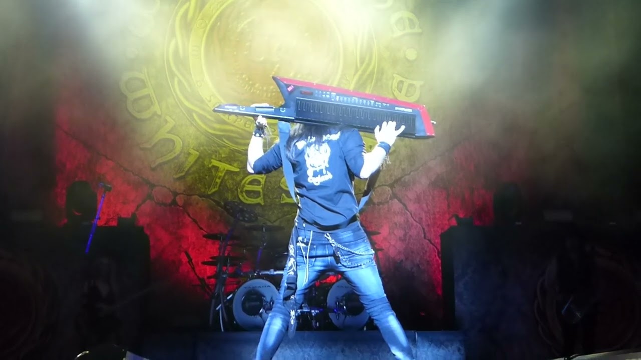 Dino Jelusick solo - Whitesnake Live @ Hovet, Stockholm, Sweden 4/6 2022