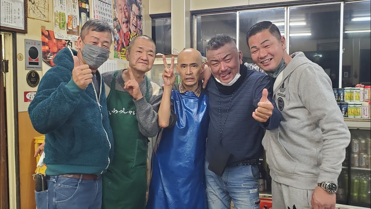 【びっくりや②】TVでもお馴染みな平鉄板の『びっくや』たまらない‼️三重県のブルースウィルスもいるょ😀#びっくりや #平鉄板焼#焼き肉#焼きうどん #焼酎#ブルースウィルス#たくへぇ