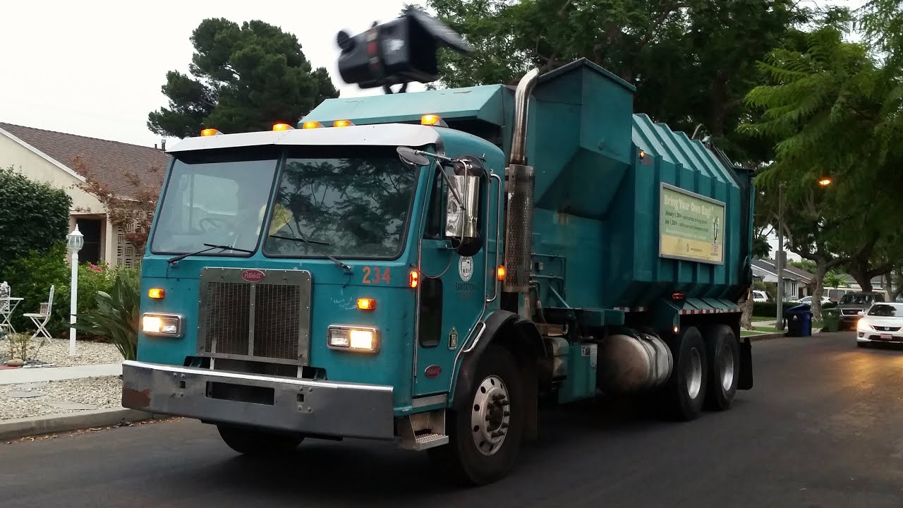 One of the Loudest Diesel Garbage Trucks I Have Filmed! 