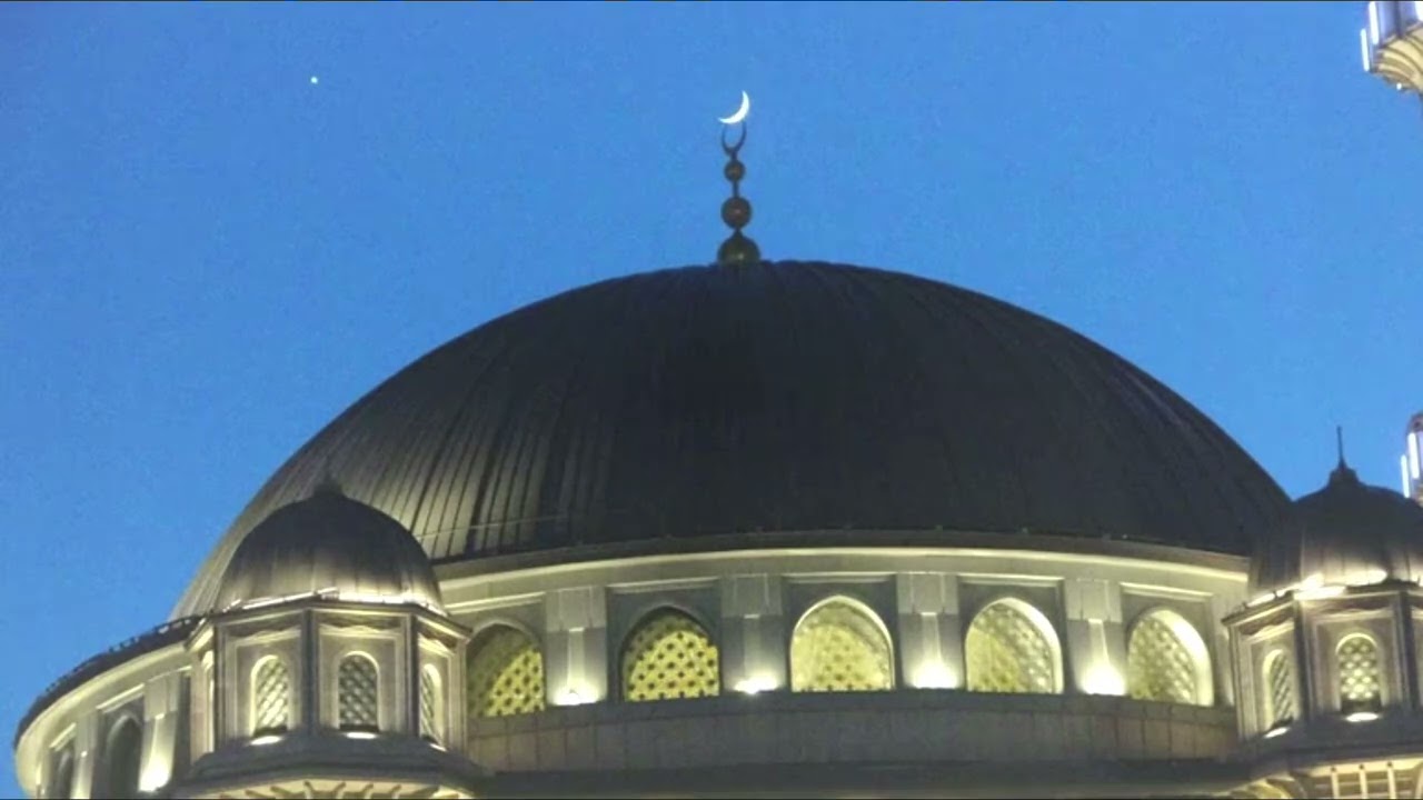 Süleyman Şahintürk “ Tâlî “ BAYRAMDA, BAYRAĞIMDA VE BAHTIMDA ŞİFRE O “ EN DOĞRU İSTİKÂMETE GÖKLERDE”