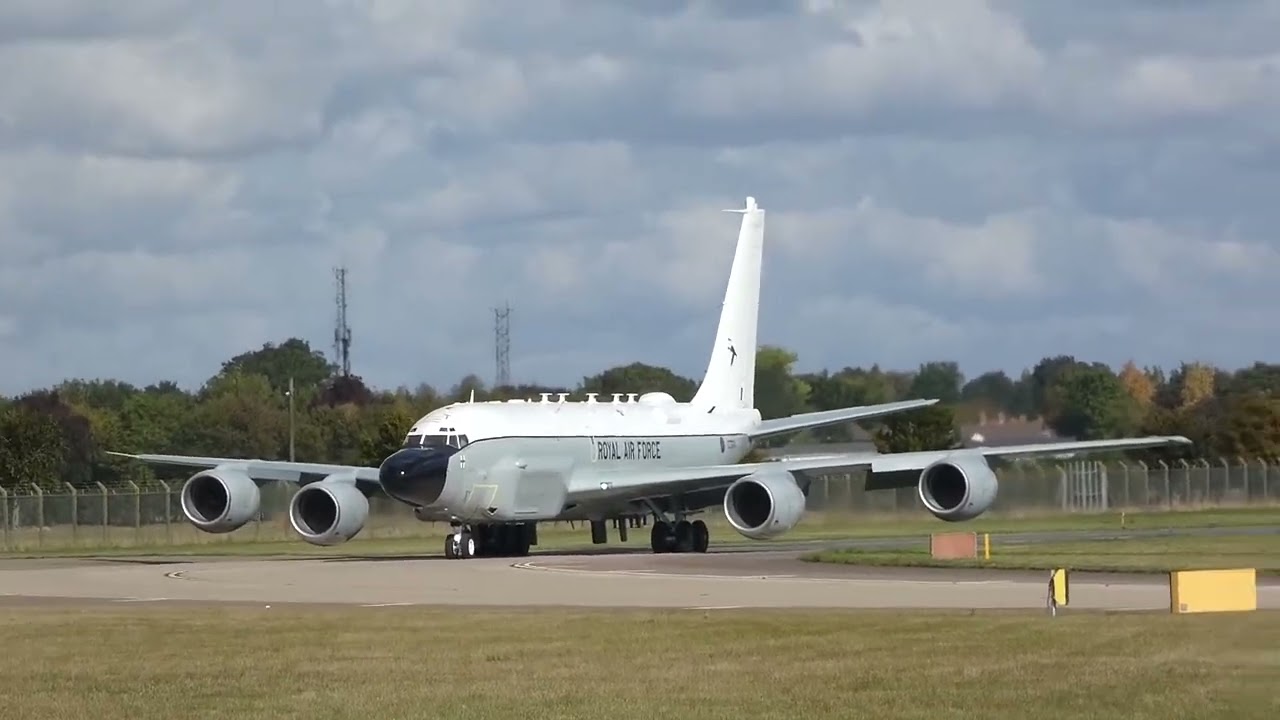 Cobra warrior waddington 25-9-25 A400 and rivet joint take offs 