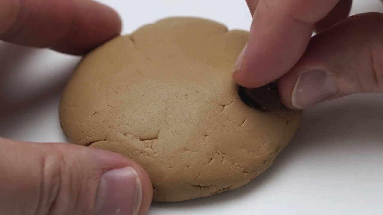 Making Play-Doh Chocolate Chip Cookies 🍪 BUILD WITH JASON 👷&zwj;♀️ Play-Doh SQUISHED Videos 🌈