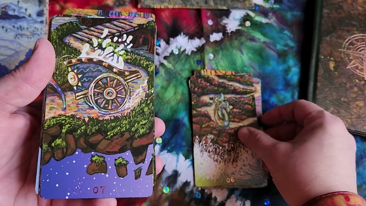 Deck flip through: The Oracle of Many Paths, with charms