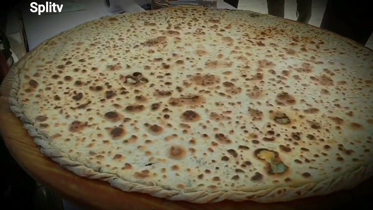 Soparnik je pita od blitve, specijalitet iz dalmatinskih Poljica