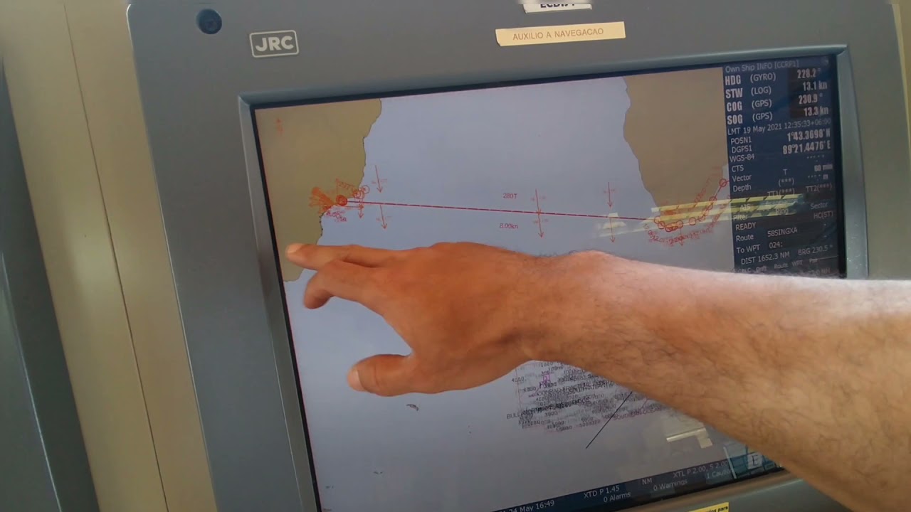 Piloto de Navio explicando alguns Equipamentos de Navegação! Após estaleiro, navio Free for Fire/Man
