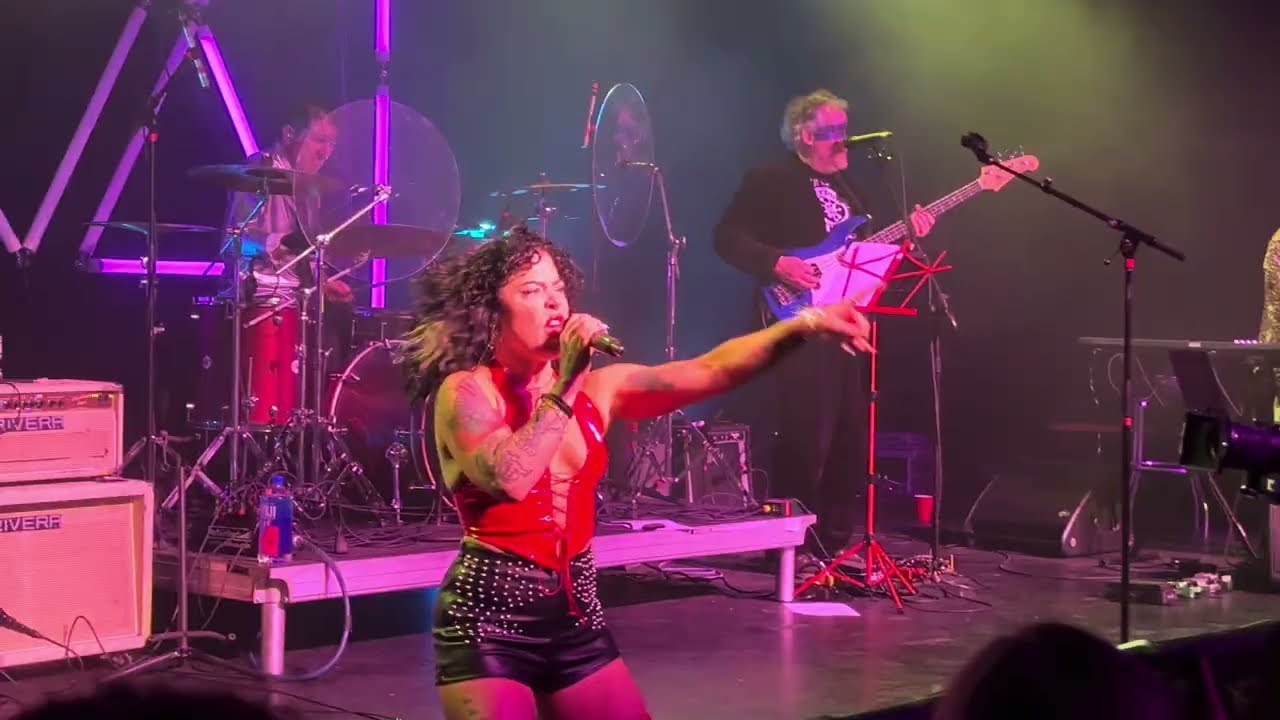 Deej Roisin- Diamond Dogs Live- A Night of Stardust 2025 at TLA, Philadelphia
