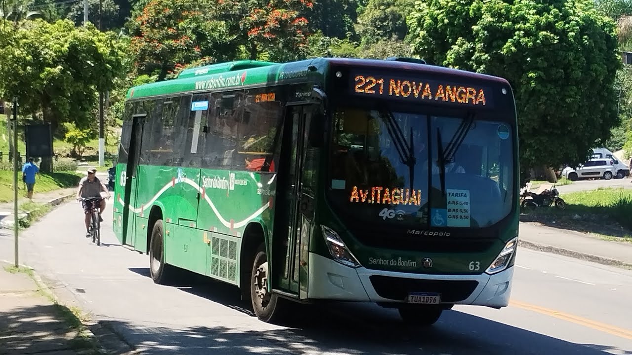 Movimentação de ônibus em Angra dos Reis (RJ)