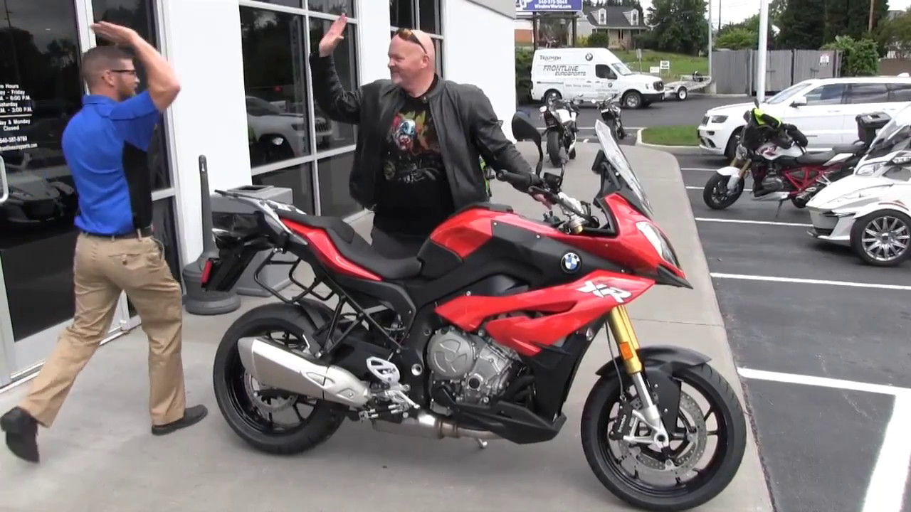 2016 BMW S1000XR Premium Pkg. in Red delivery by Nate Jennings @ Frontline Eurosports