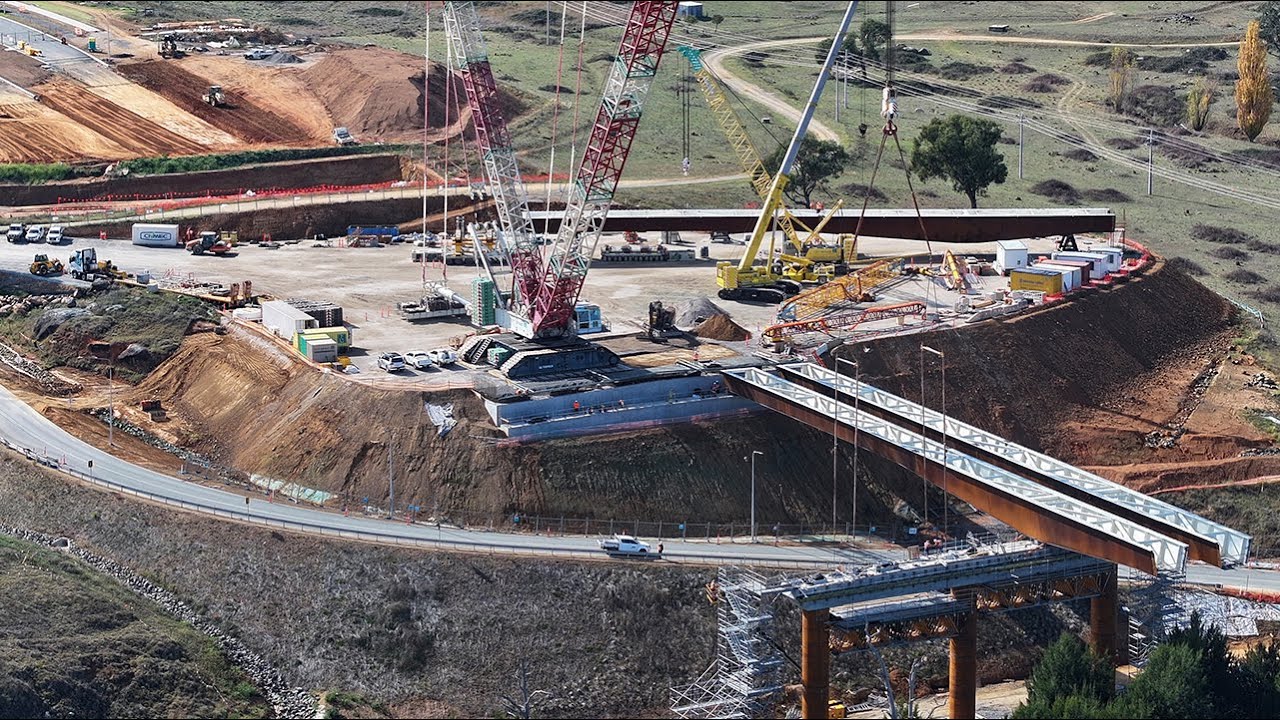 Tutt Bryant's Terex-Demag CC8800-1 Crawler Crane- Molonglo River Bridge Construction Project.