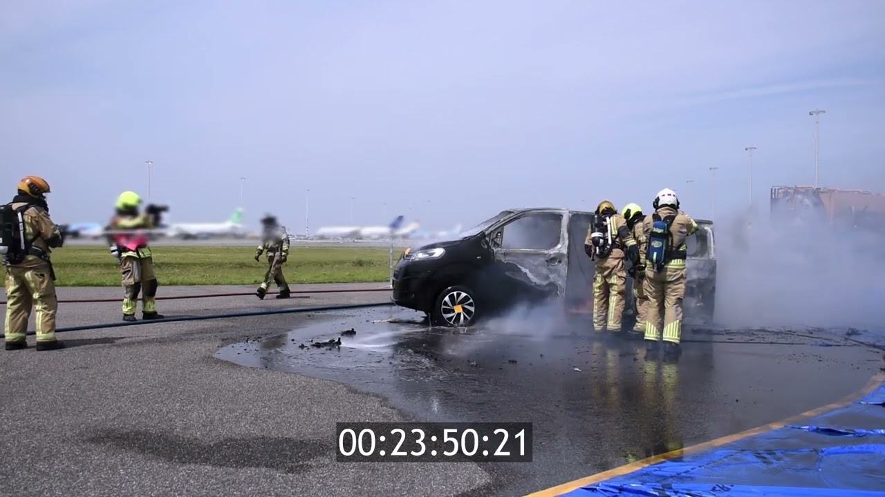 Experiment with deployment of UHP extinguishing system for battery fires in electric vehicles