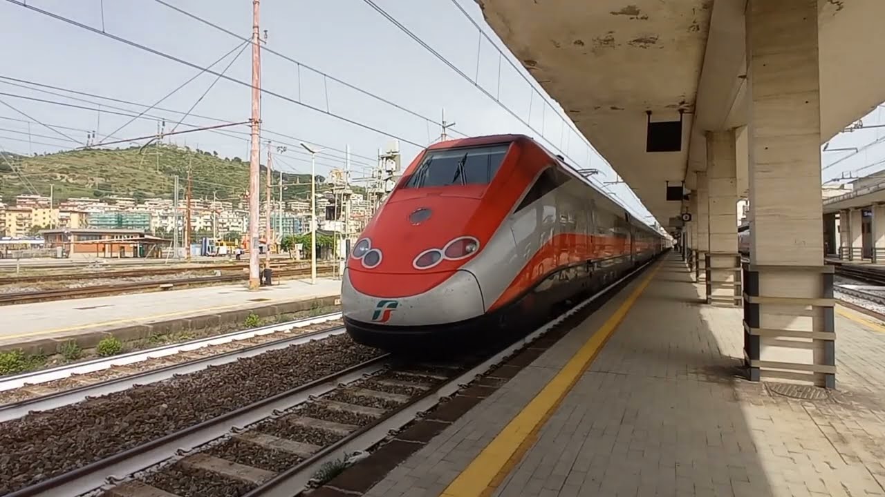 Un sabato pomeriggio alla stazione di Salerno con vari colpi