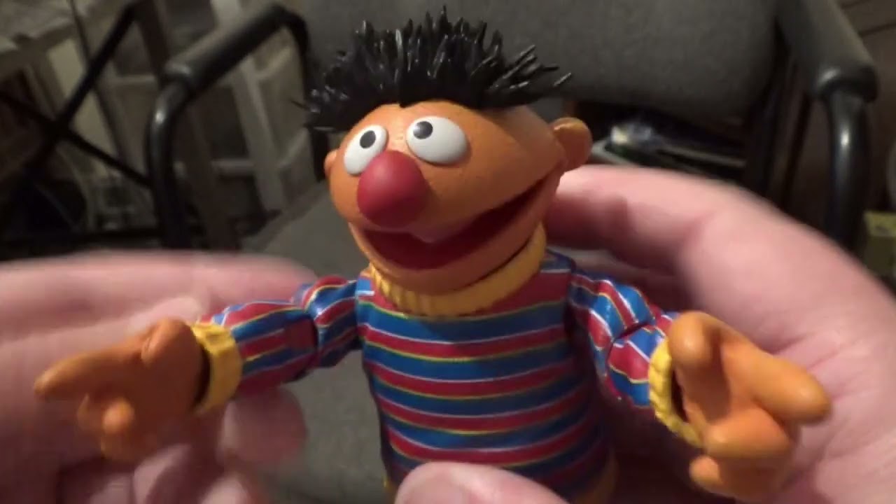 NECA Ultimates Sesame Street Ernie and Bert Review and Showcase
