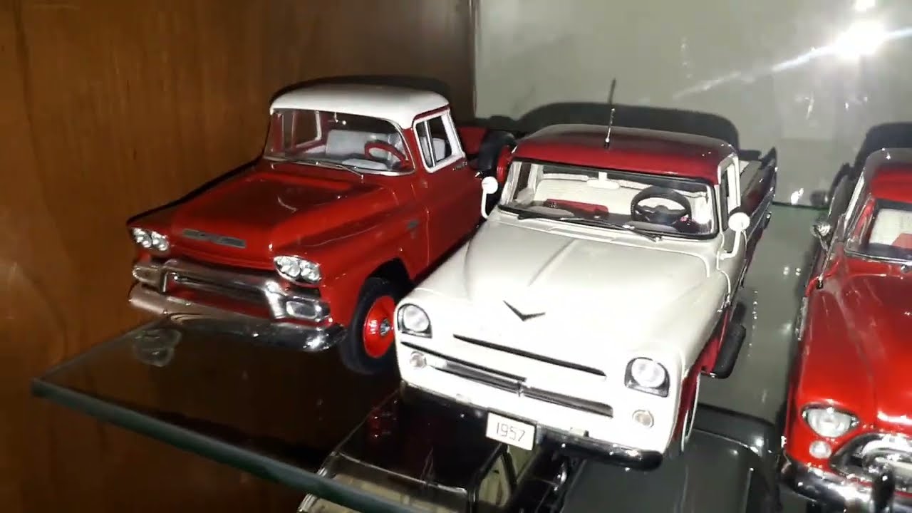 1:24 Scale Diecast Car Collection - Danbury Mint & Franklin Mint