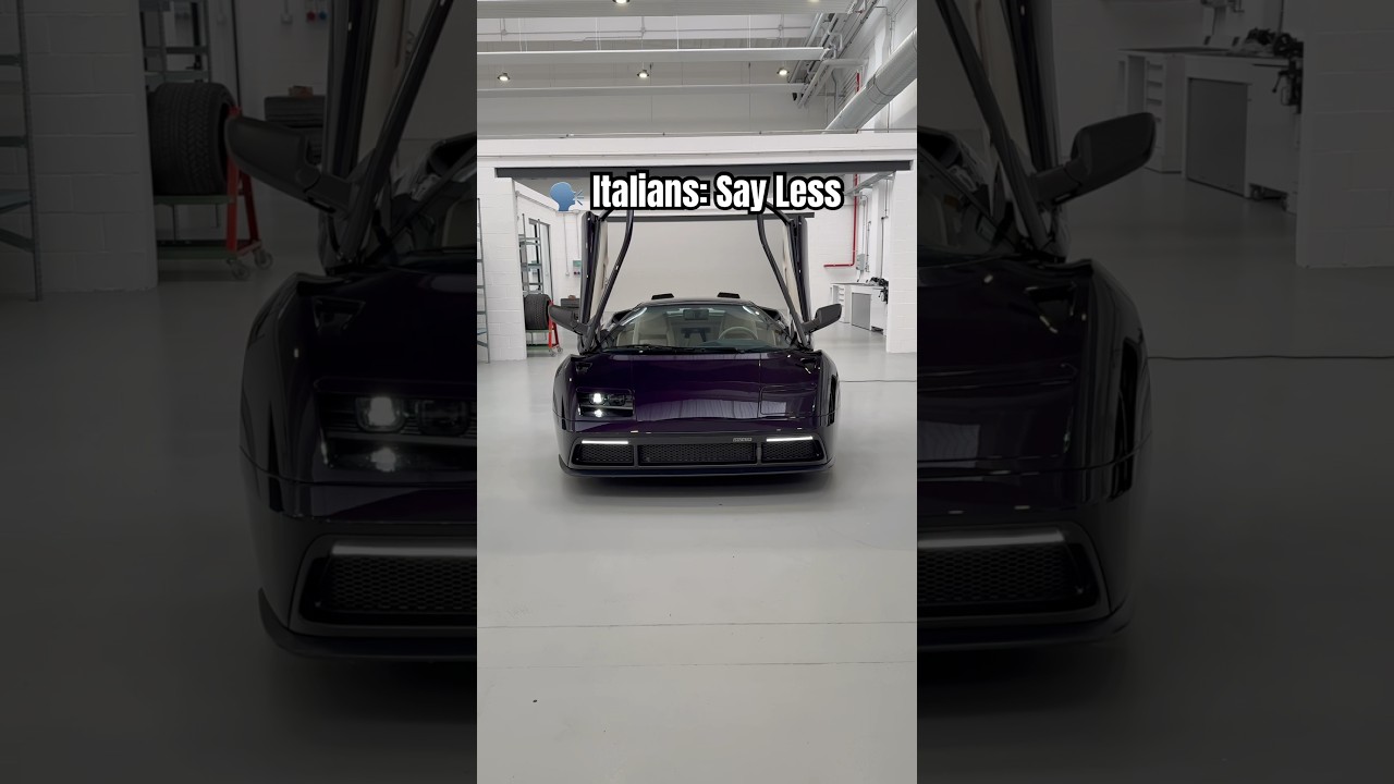 Eccentrica V12 Pop-down headlights #lamborghini #supercars #v12 #diablo #lamborghinidiablo #shorts