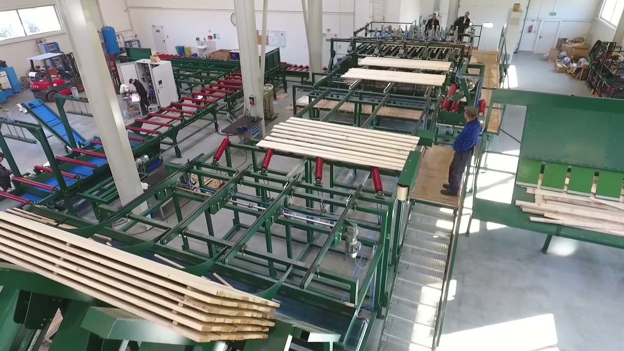 Linia do desztaplowania, segregacji jakościowej, formatowania i sztaplowania w automacie.