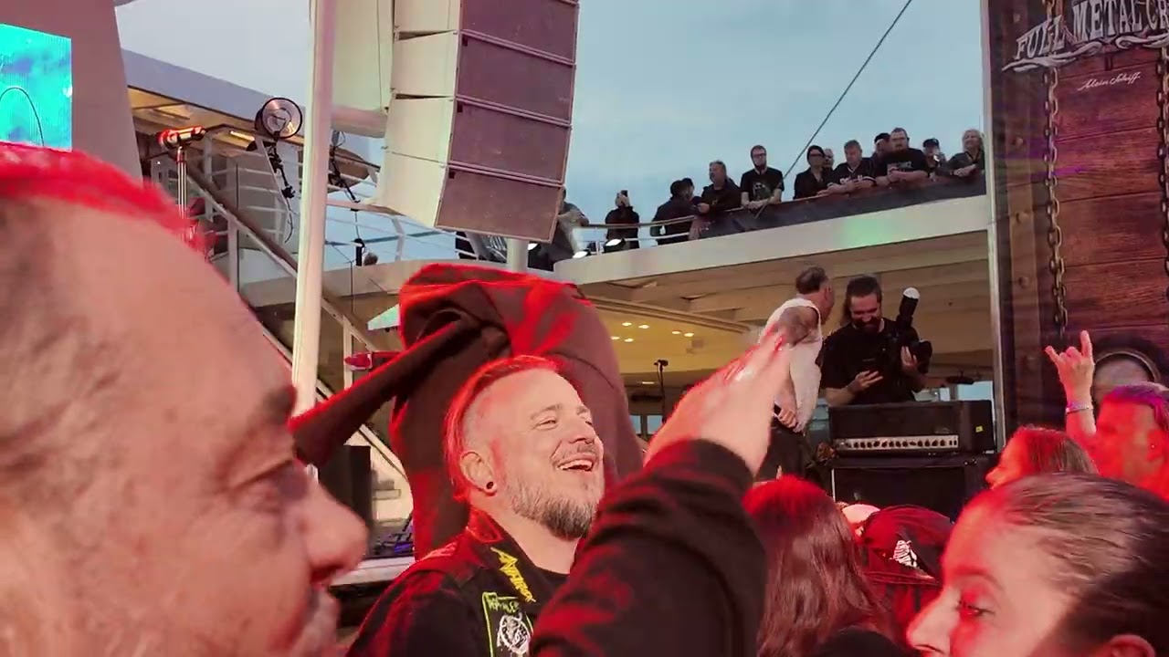 Full Metal Cruise XII Part I , Hymne beim Auslaufen aus Kiel am 20.09.2025