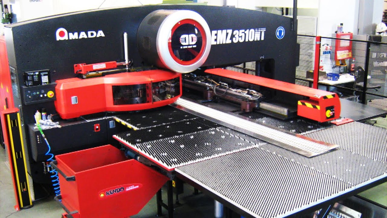 Amada EMZ 3510NT programmiert mit blechwelt - Zeidlhofer - cadcam nesting software