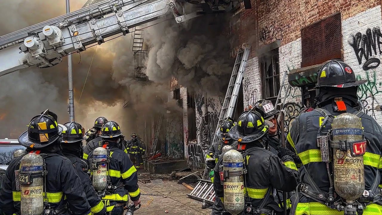 FDNY BOX 0235 ~ FDNY BATTLES MAJOR 4TH ALARM COMMERCIAL FIRE ON HEWES STREET, WILLIAMSBURG, BROOKLYN