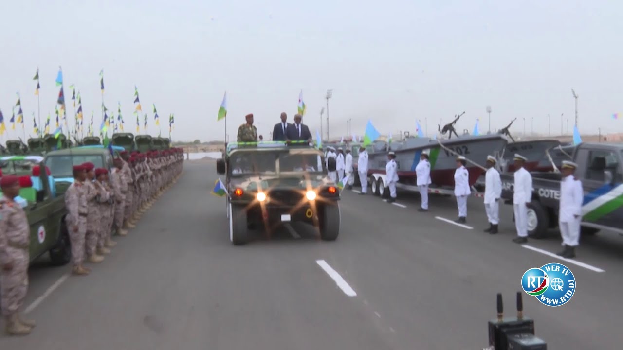 Revue des troupes par le Président Guelleh lors du 47ème anniversaire de l'indépendance de Djibouti