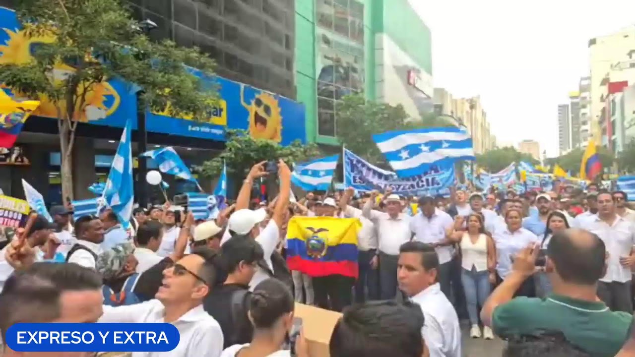 #ENVIVO | Miles de ciudadanos marchan en la 9 de Octubre en respaldo de Aquiles Álvarez