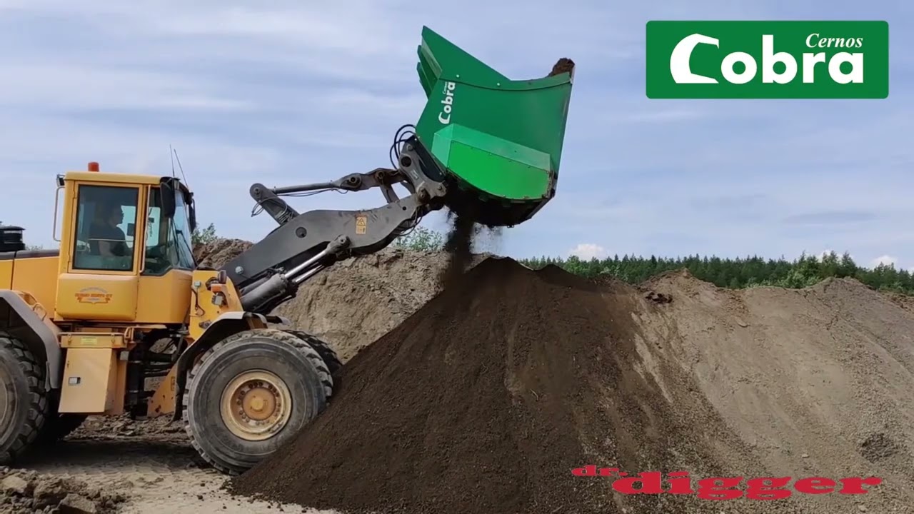 Cobra Loader Screening Bucket for topsoil #drdigger #attachmentspecialists