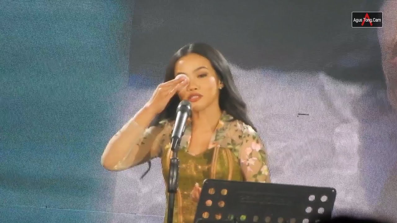 Tutur Batin - Yura Yunita | At Womens Fest