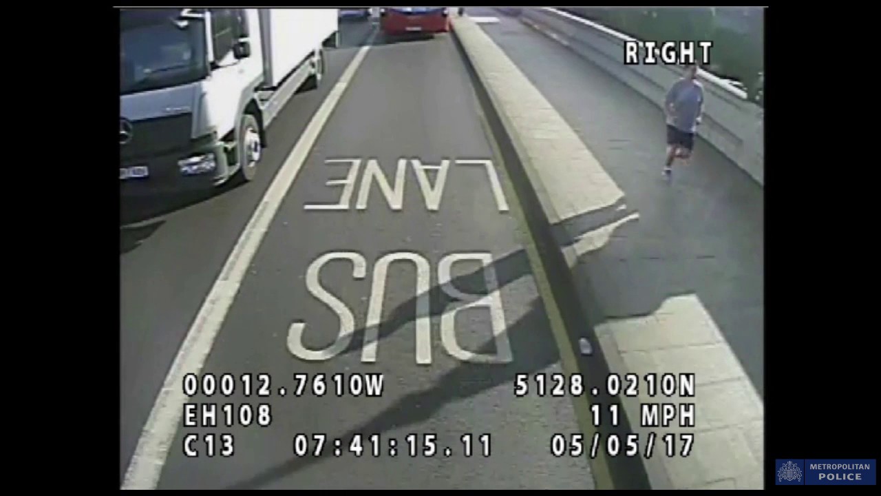 Putney Bridge Jogger Pushes Woman in Front of Bus