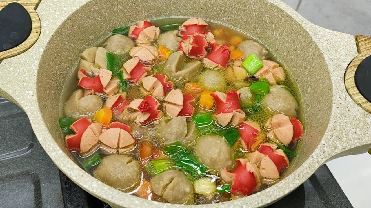 RESEP SAYUR SOP BAKSO SOSIS cocok untuk sahur dan buka puasa