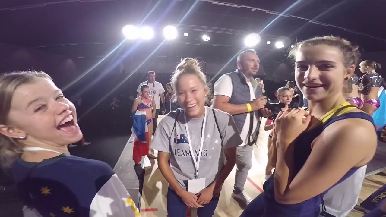 High fives with Team Australia 2018 / FISAF World Championships Leiden / GoPro Hero 5 Black