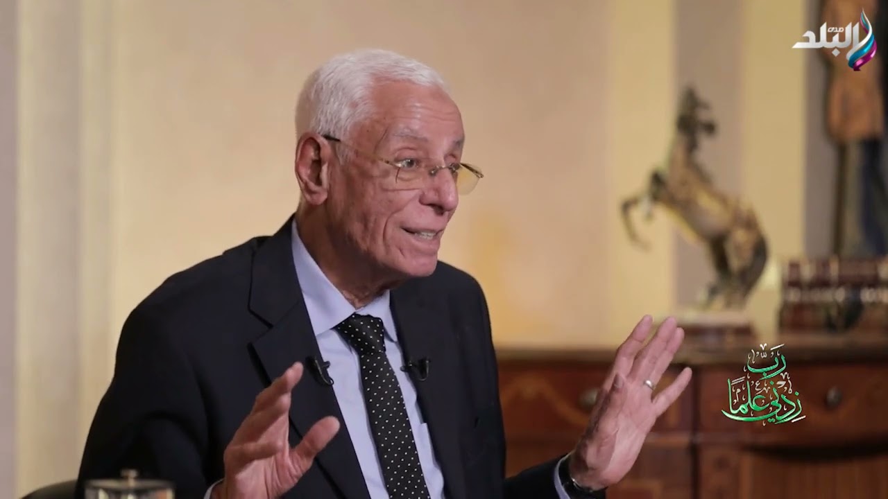 أهلي باعوا اللي حيلتهم عشان أدخل كلية طب .. رسالة تدمع العين من طالب لـ الدكتور حسام موافي