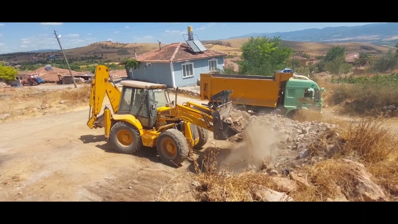 Köy evi yapımı sonrası eski evin harfiyat kaldırma