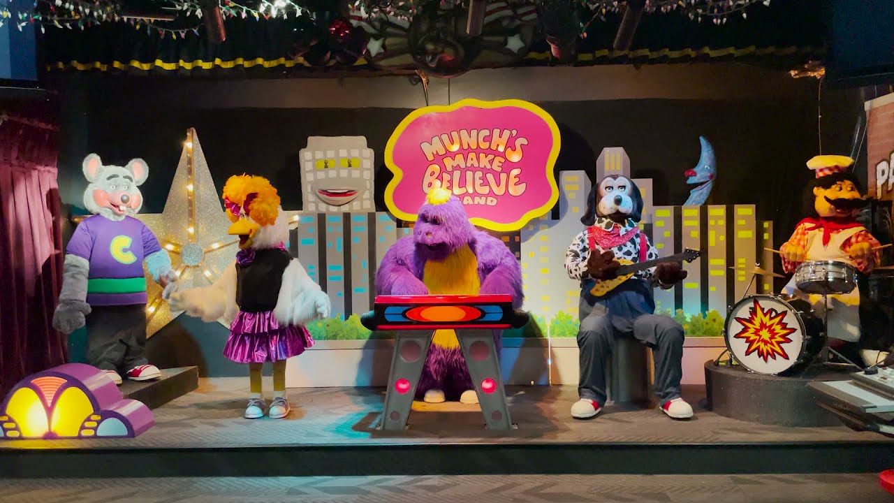 Chuck E. Cheese - Show 3 - Beach Party Bash