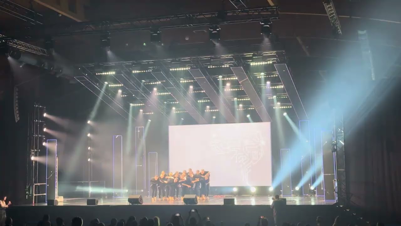 Diamond Breeze - Connected minds (Europestage 2026) 🥇
